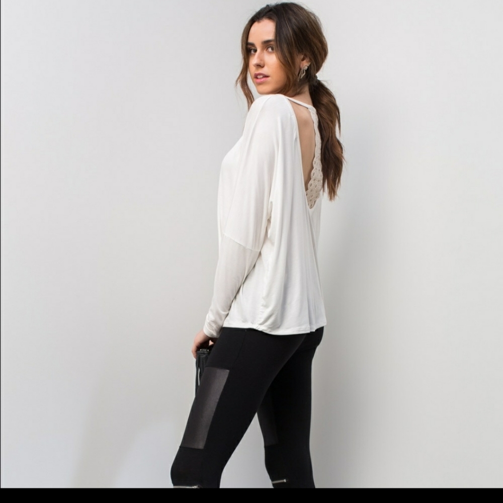 ♥️New boutique lace open back dolman top - Picture 2 of 10